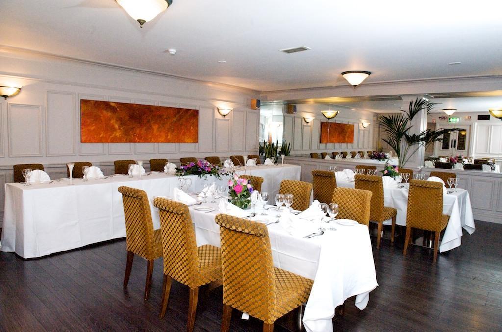 Abberley Court Hotel Tallaght Bagian luar foto